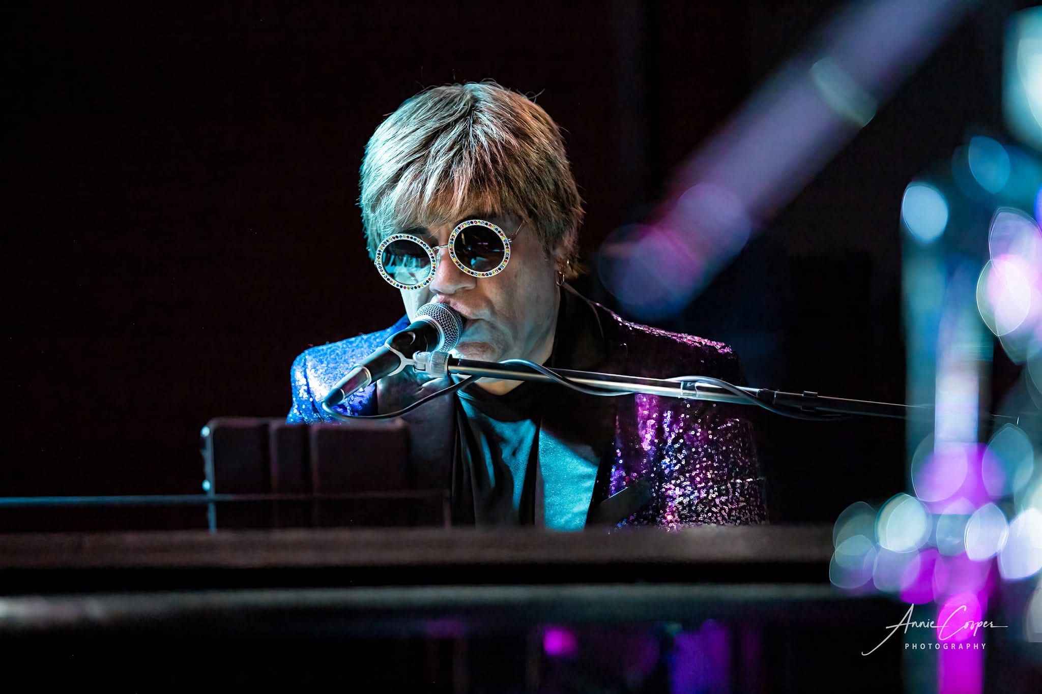 Jeff Burkett – Sir Elton performer